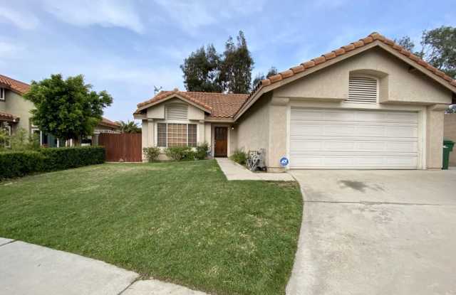 AMAZING HOME IN CORONA!