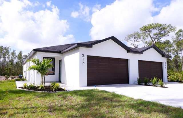 217 Greenbriar Boulevard