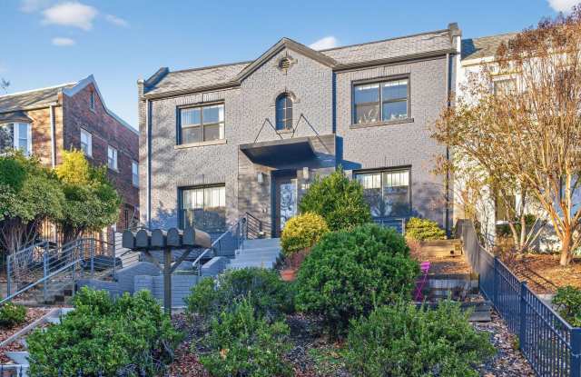 Photo of Available Now! Two Bed // Two Bath in Eckington!