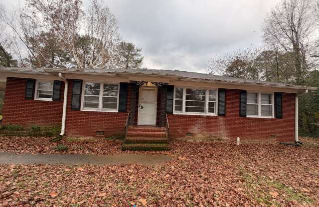 Photo of Brick 3/1.5 House in West Rome- $1,250