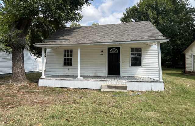 Photo of 426 Dyer Ave - 1