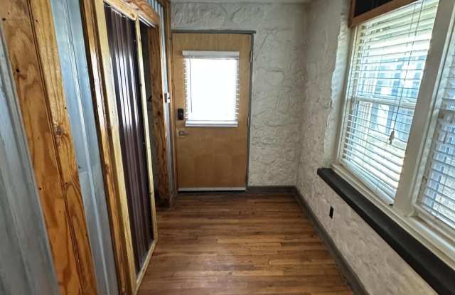 226 Buena Vista unit: B