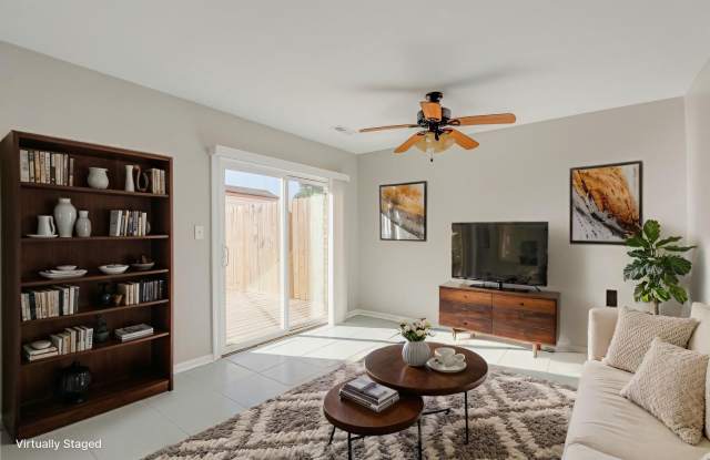 3BR/1.5BA Thoroughgood End Unit Townhouse with Style, Convenience, and Carefree Living!