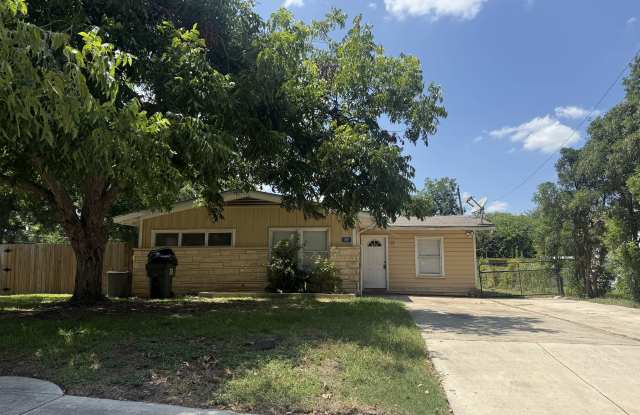 1105 Sycamore