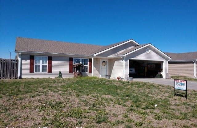 308 Brookridge Dr - 308 Brookridge Drive, Manhattan, KS 66502