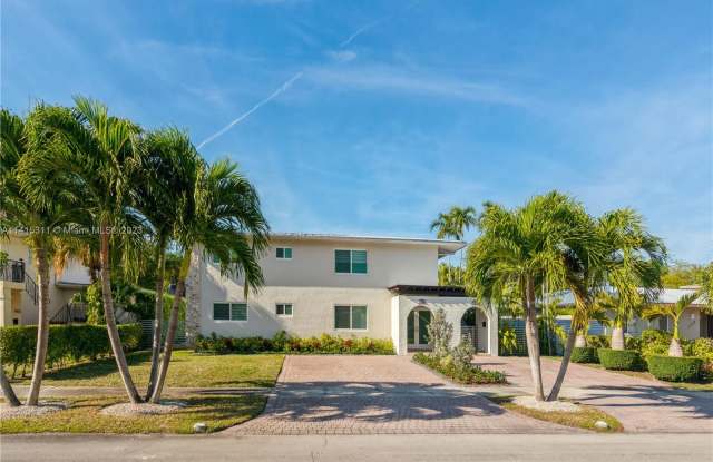 9150 SW 95th Ave - 9150 Southwest 95th Avenue, Kendall, FL 33176