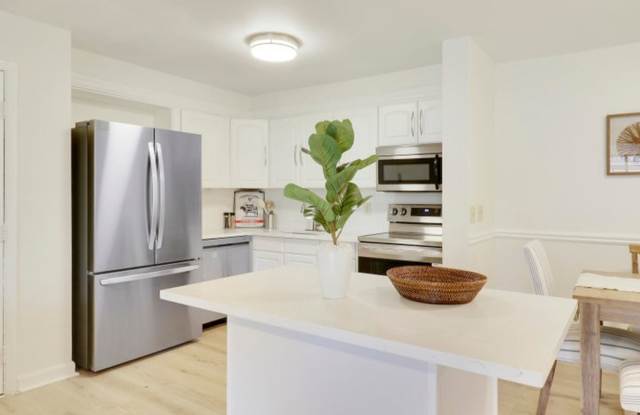 1107 Duncan Circle 102, Palm Beach Gardens, FL 33418