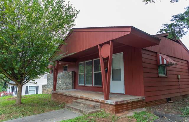 404 N. College St
