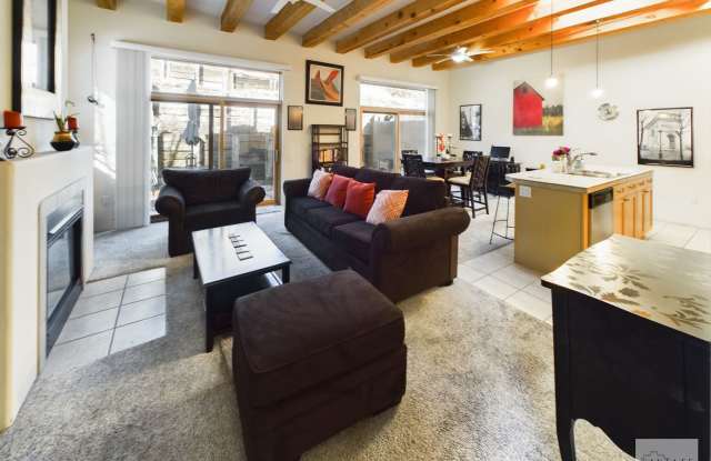 Beautiful Townhome Fully Furnished Available Now