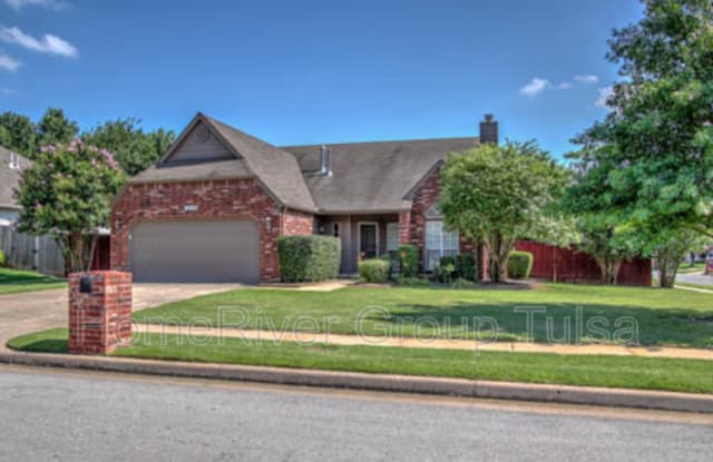 10202 E 115th St S - 10202 East 115th Street South, Bixby, OK 74008