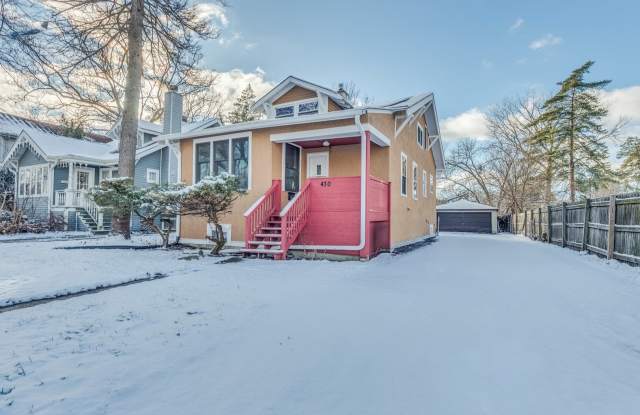 430 S MONTEREY Avenue