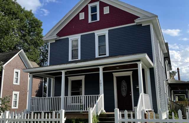 Photo of 107 Maple Avenue