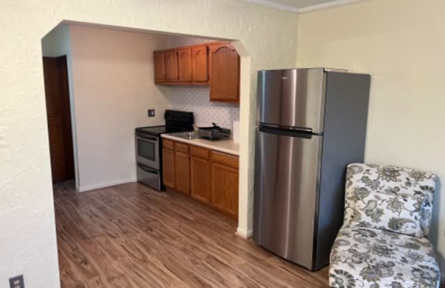 1678 fort st Apt 1 - 1678 Fort Street, Lincoln Park, MI 48146