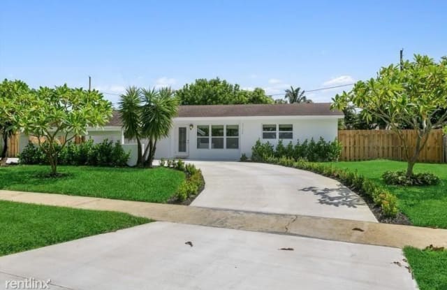 3720 Lake Osborne Dr - 3720 Lake Osborne Drive, Lake Worth, FL 33461