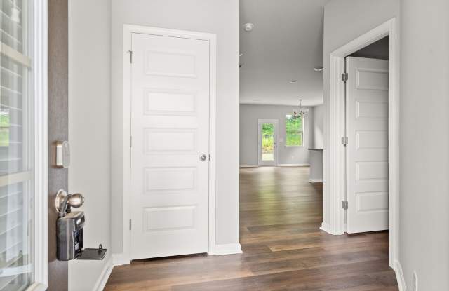 4 Bed 2.5 Bath Single Family Home in Gainesville! -Retreat at Chicopee