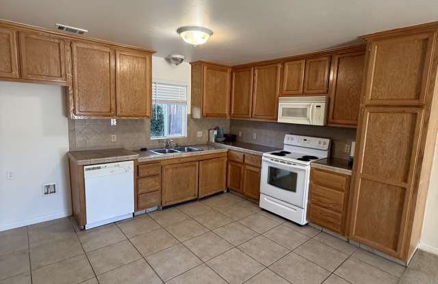 Photo of 21600 Loop Street - A