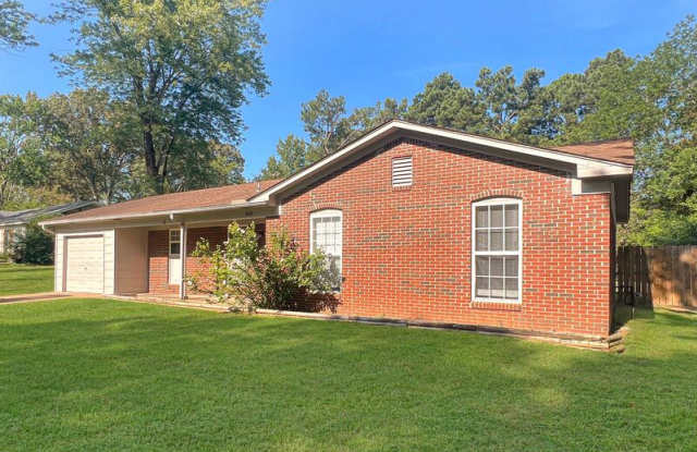5669 Cherokee Dr