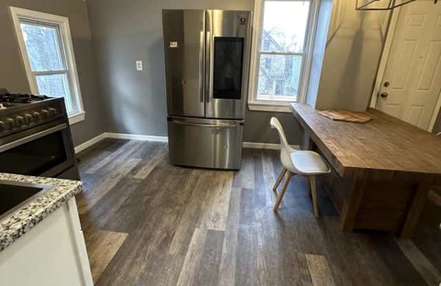 3635 West 46th Street - Upstairs