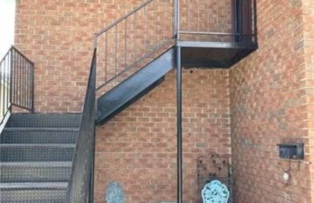 1114 WILLIAMS Boulevard