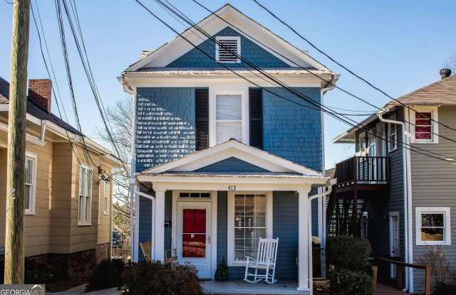 Photo of 413 E 2nd Street