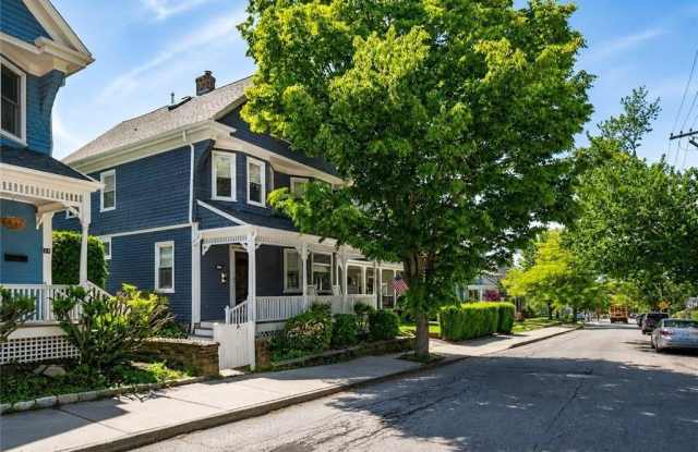 27 Mann Avenue