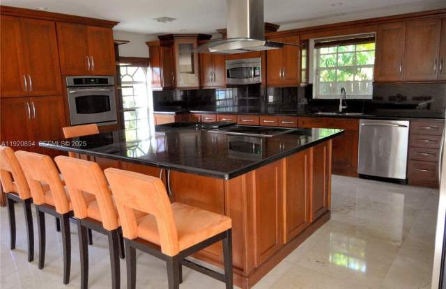 Photo of 6384 SW 31st St