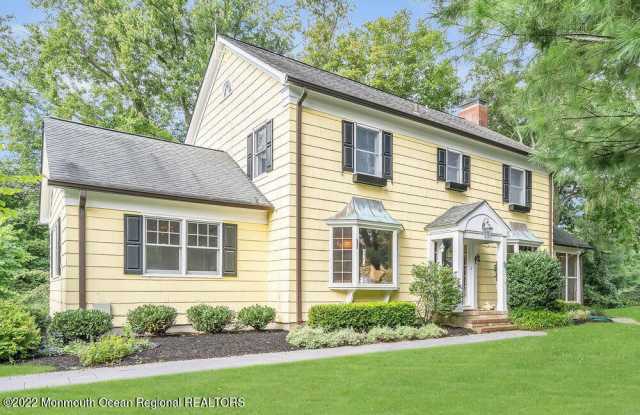 605 Isham Circle