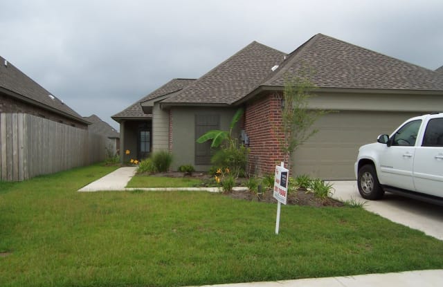 9062 Winding Lake - 9062 Winding Lake Avenue, Gardere, LA 70810