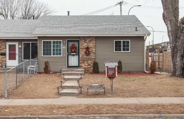 4 Bed/2 Bath Duplex for Rent in NE Minneapolis! photos photos