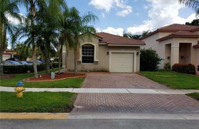 19234 NW 13th St - 19234 Northwest 13th Street, Pembroke Pines, FL 33029