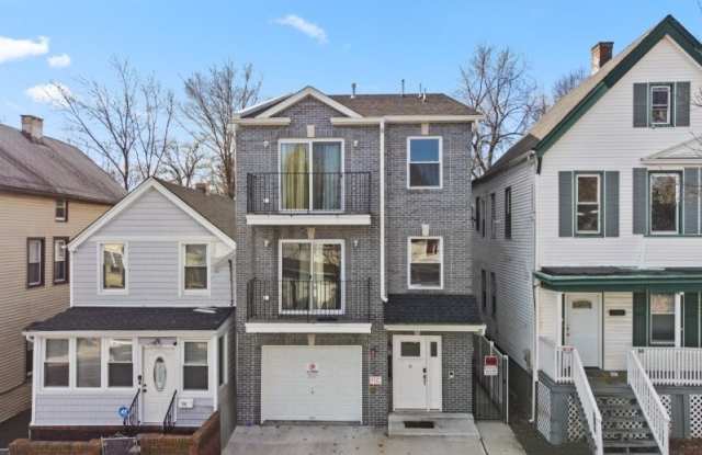 73 Winans Ave