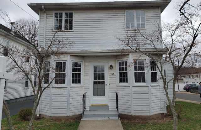 134 Bristol Street unit: 2