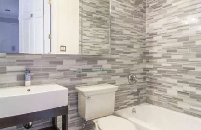 Photo of 205 W 13th St