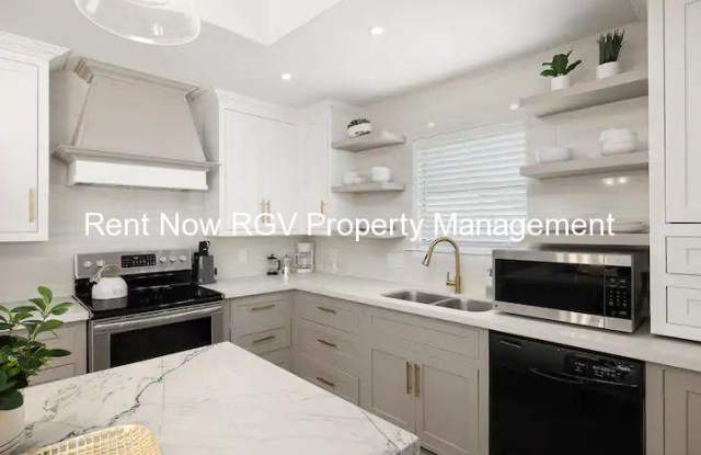 312 Xanthisma Ave W