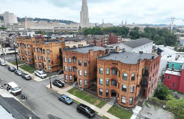 Photo of Oakland Bates Apartments