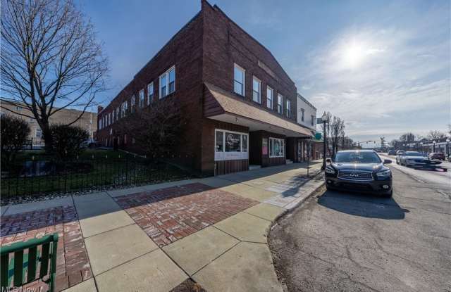 687 Broadway Avenue