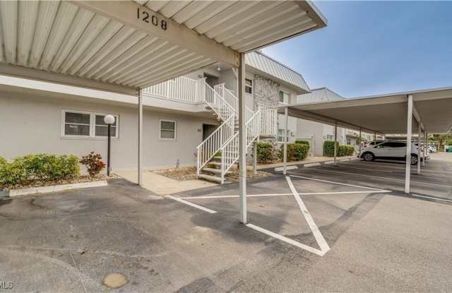 6777 Winkler Road unit: I-109