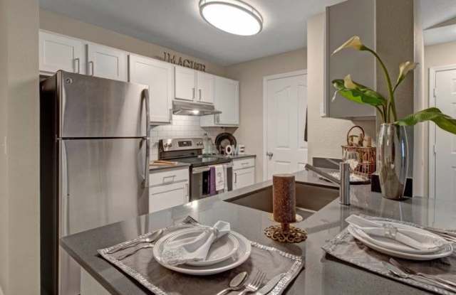 Stoneridge Farms at the Hunt Club