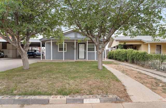 824 S Del Rio Drive