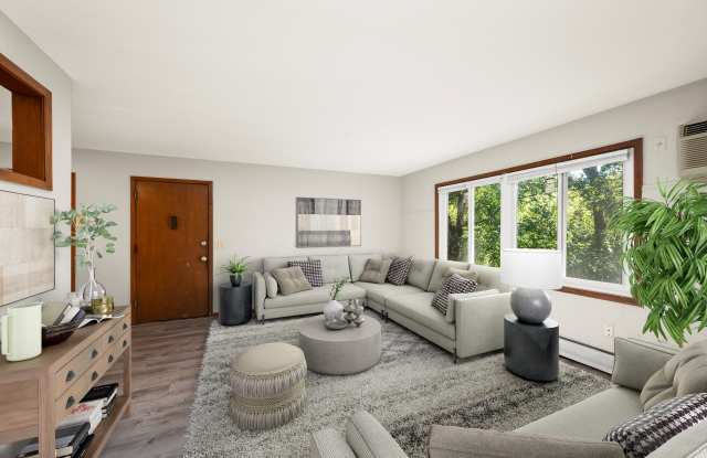 Oria Lakeview Apartments