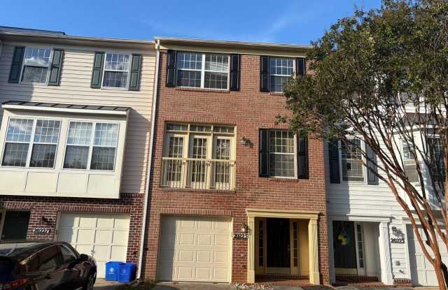 Photo of 20225 YANKEE HARBOR Place