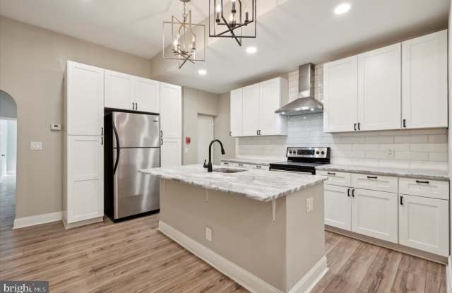 Photo of 2021 N 33RD STREET