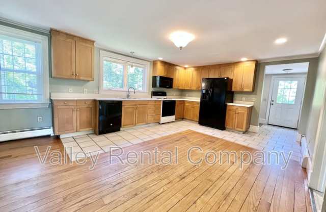 122 Old Amherst Road