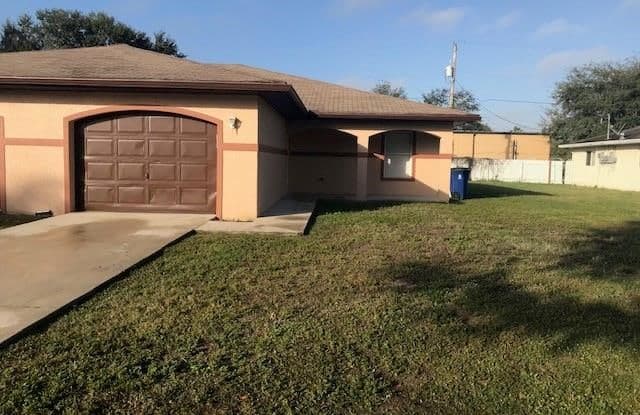 535 Glendale AVE - 535 Glendale Ave, Lehigh Acres, FL 33936