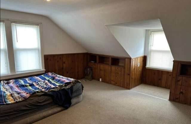 1401 North Linden Street