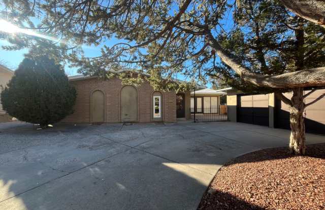 Large 3 Bedroom 2 Bathroom Home In The NE!