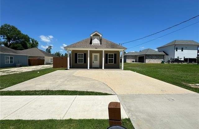 Photo of 908 EDWIN NEIL Way