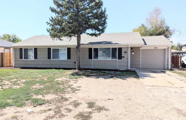 3 bed 1 bath home in Aurora