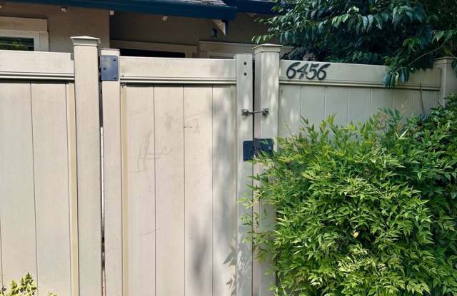 Photo of 2 Bed/ 1.5 Bath Condo with 2 car Garage