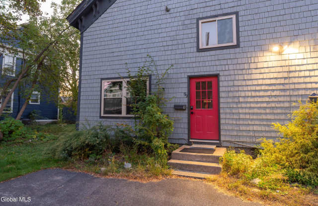 99 Woodlawn Avenue unit: A